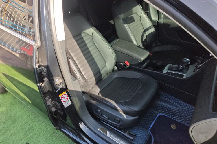 Used Volkswagen Magotan 2013 1.8TSI Luxury Model
