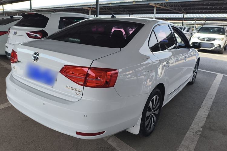 Used Volkswagen Sagitar 2017 230TSI Automatic Comfort Version
