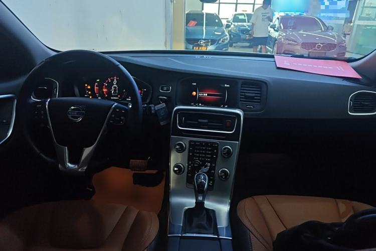 Used Volvo V60 2017 T5 Zhiya Edition China V Standard
