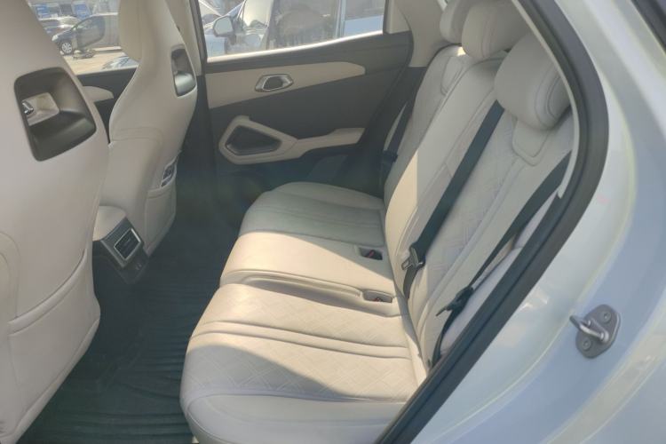 Used BYD Yuan UP 2025 Intelligent Driving Version 401 km Leading Edition