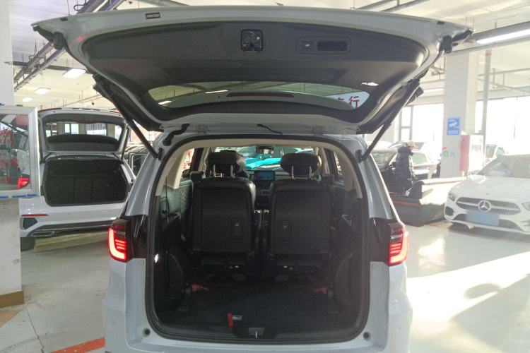 Used Honda Elysion 2024 2.0L eHEV Luxury Edition
