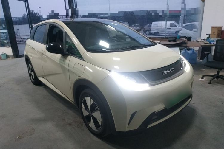 Used BYD Dolphin 2023 420 km Fashion Edition
