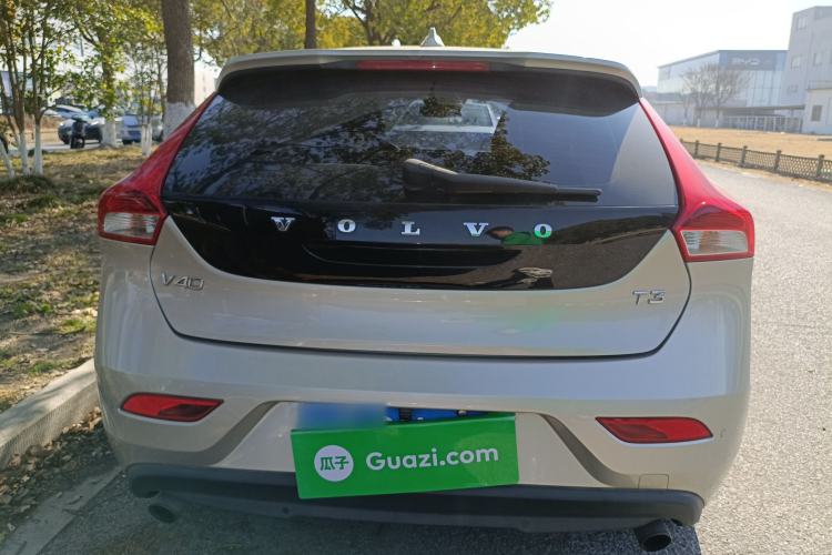 Used Volvo V40 2017 T3 Zhiyi Edition