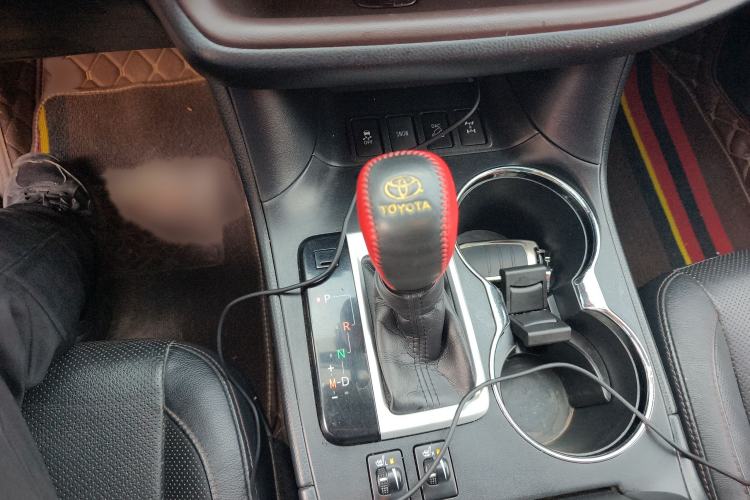 Used Toyota Highlander 2015 2.0T Four-Wheel Drive Luxury Edition 7-Seater
