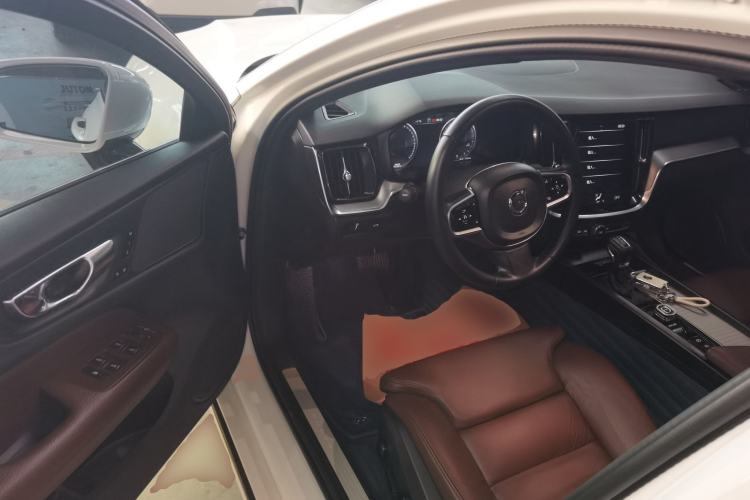 Used Volvo S60 2020 T4 Zhiyuan Luxury Edition