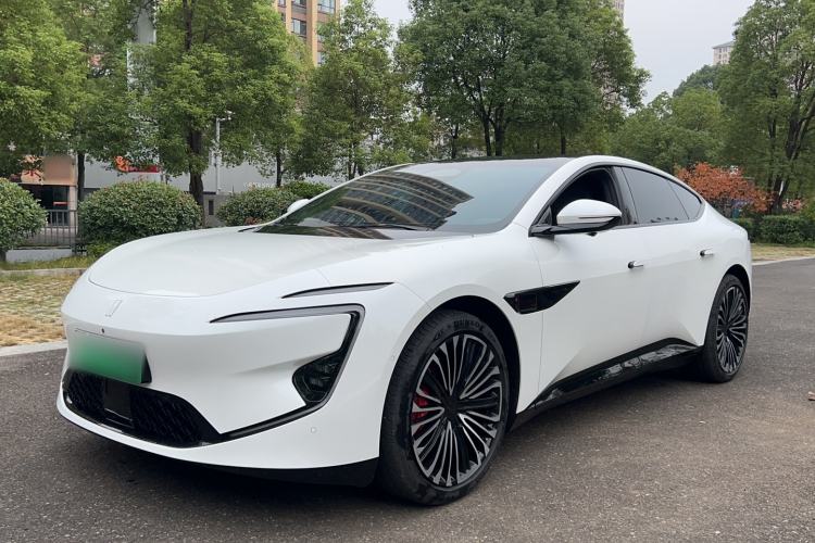 Used  12 2025 Ultra Extended-Range Edition
