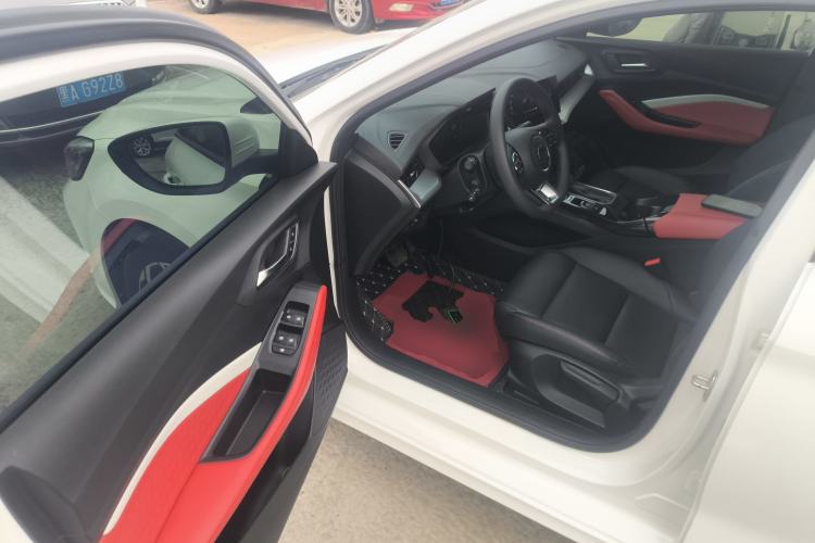 Used MG 5 2022 180 DVVT CVT Youth Luxury Edition
