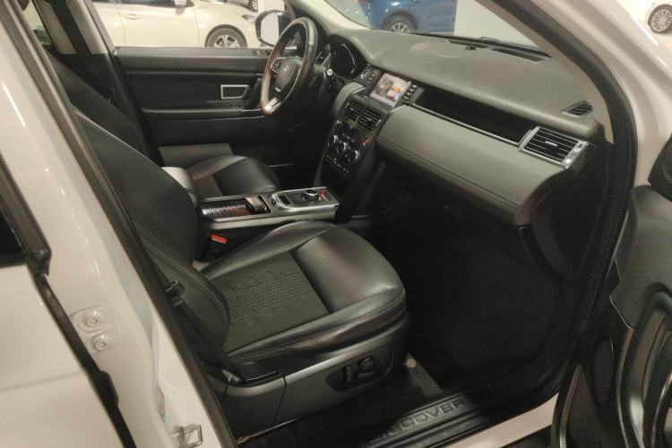 Used Land Rover Discovery Sport 2018 240 PS PURE Edition
