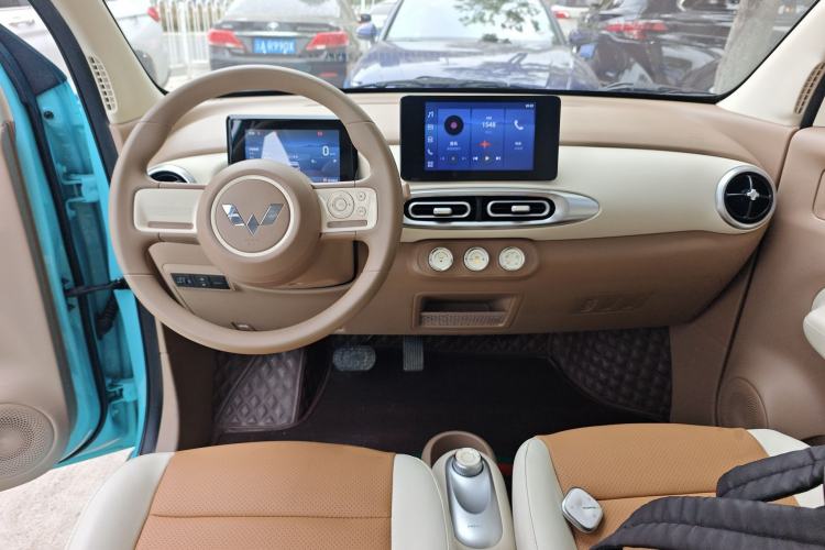 Used Wuling Hongguang MINIEV 2025 Four-Door Version Premium Edition
