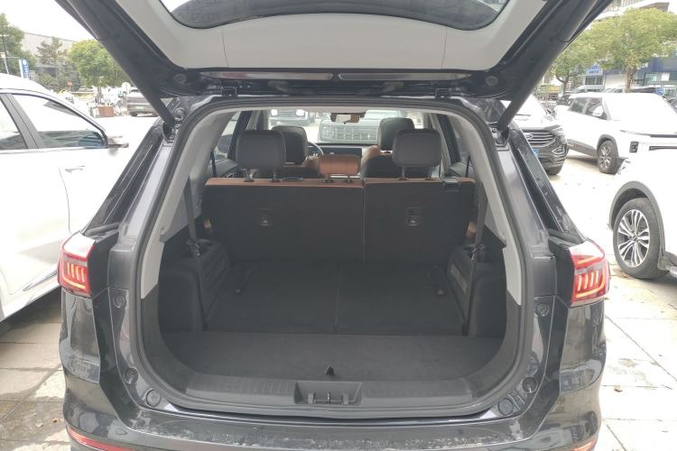 Used Chery Tiggo 8 PLUS 2021 290TGDI DCT Luxury Edition
