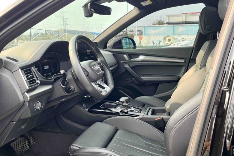 Used Audi Q5L 2023 40T Fashionable and Dynamic Edition
