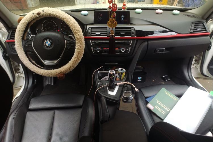 Used BMW 3 Series 2014 320i Sport Design Package
