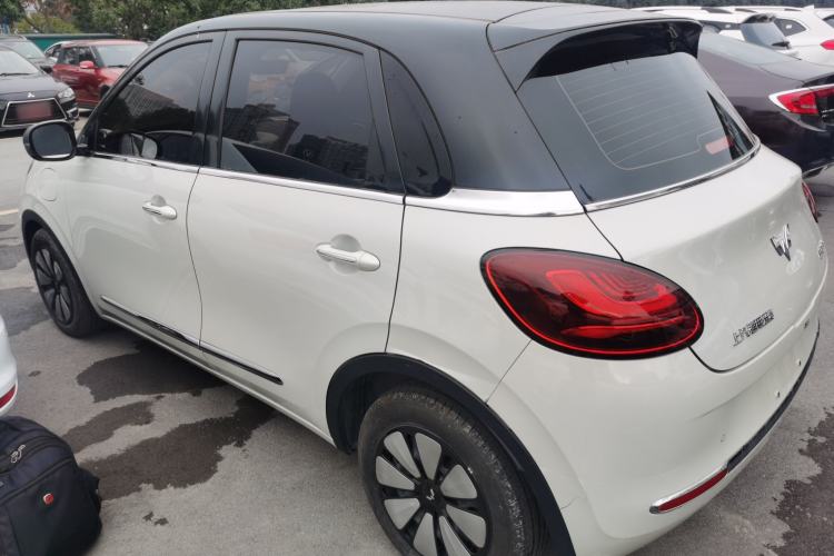 Used Wuling Bingo 2023 333 km Enjoyment Version
