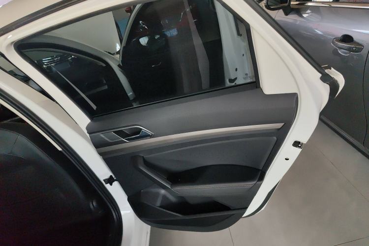 Used Volkswagen Lavida 2022 1.5L Automatic Comfort Edition
