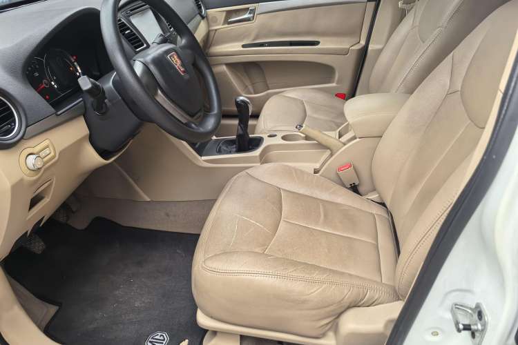 Used Roewe 350 2015 1.5L Manual Luxury Sunroof Edition
