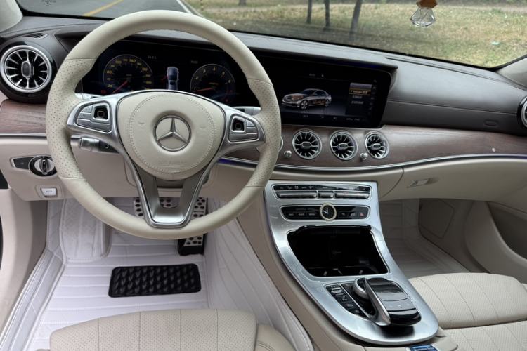 Used Mercedes-Benz E-Class 2016 E 200 L
