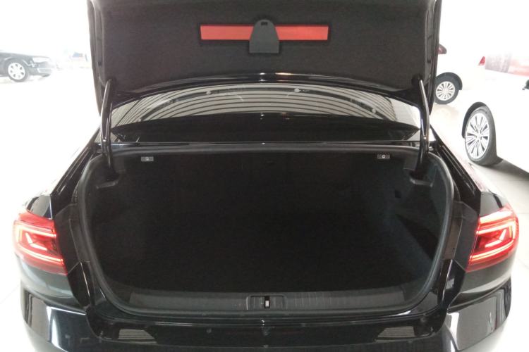 Used Volkswagen Magotan 2020 330TSI DSG Leading Model
