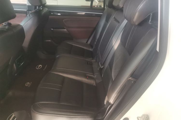 Used GAC Trumpchi GS8 2017 320T Two-Wheel Drive Luxury Smart Connectivity Version (7 Seats)
