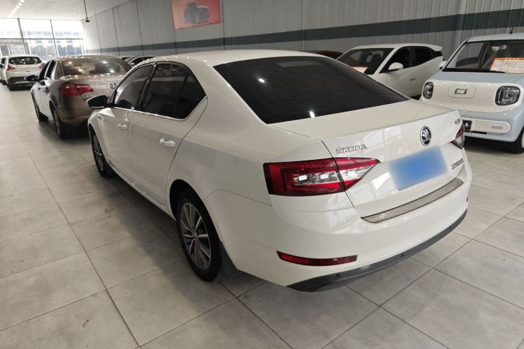 Used Skoda Octavia 2018 1.6L Automatic Comfort Edition
