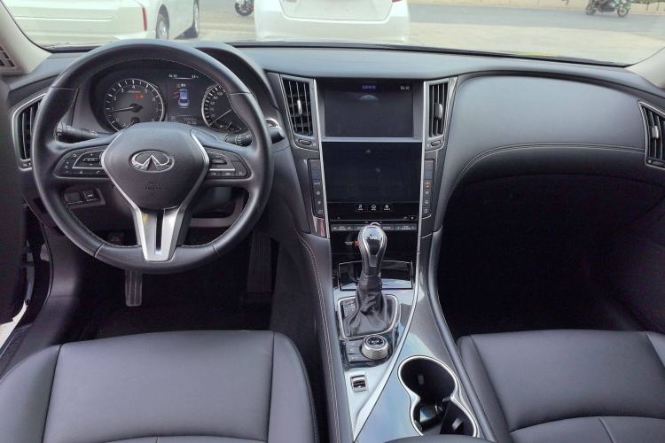 Used Infiniti Q50L 2018 2.0T Comfort Edition China VI Standard