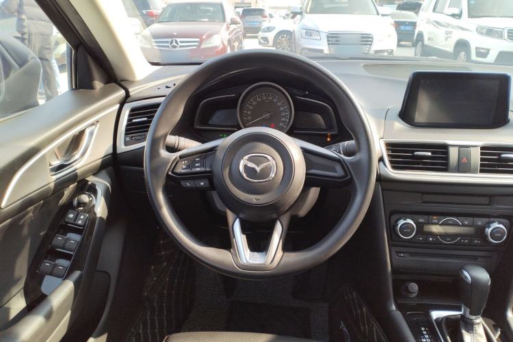 Used Mazda Mazda 3 Axela 2019 Cloud-Controlled Sedan 1.5L Automatic Luxury Model China VI Standard
