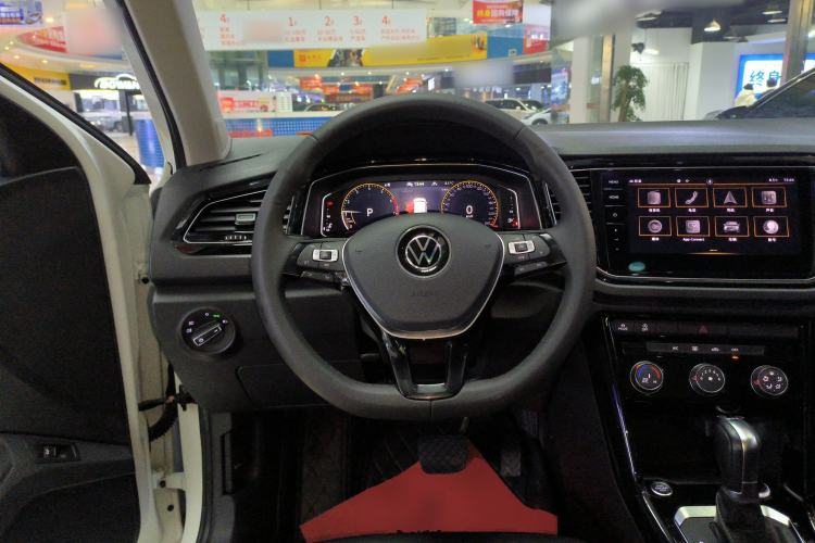 Used Volkswagen T-ROC 2021 280TSI DSG Two-Wheel Drive Comfort Connect Edition
