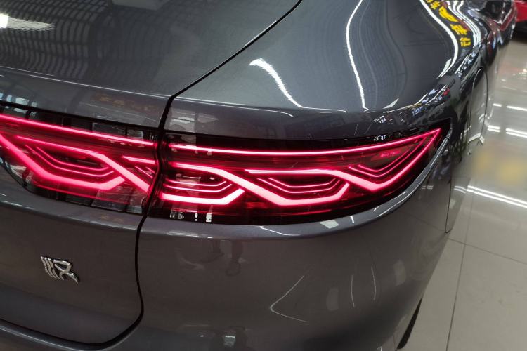 Used BYD Han 2023 EV Champion Edition 506KM Front-Wheel-Drive Premium Model
