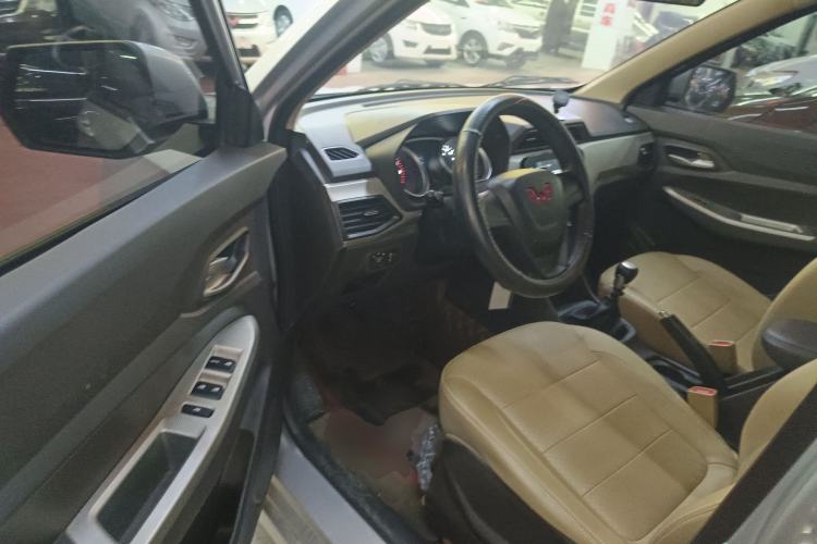 Used Wuling Hongguang 2021 1.5L Facelifted S Comfort Version with Electric Power Steering LAR
