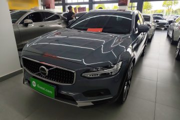 Used Volvo V90 2022 Cross Country B5 AWD Prestige Edition