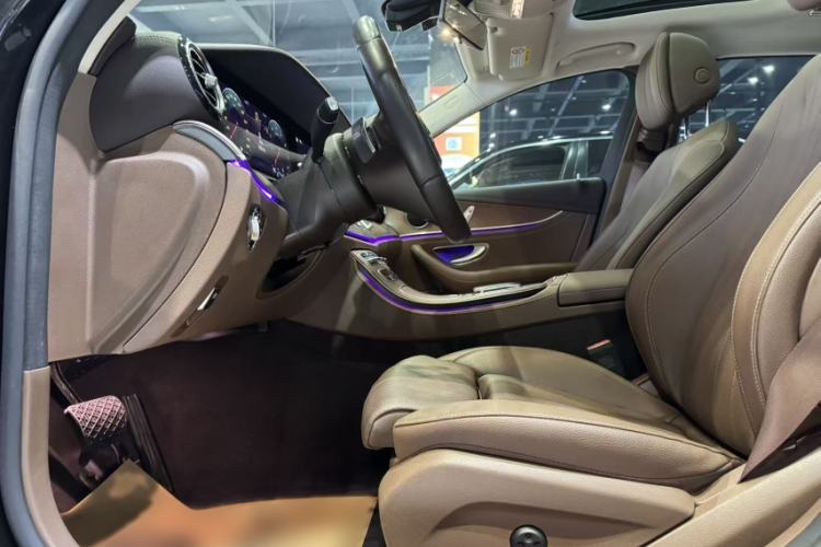 Used Mercedes-Benz E-Class 2023 Facelift E 260 L
