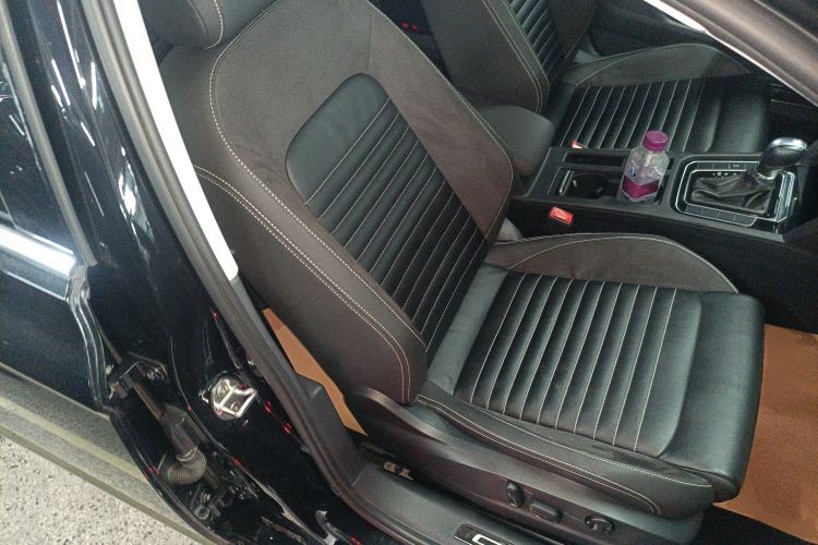 Used Volkswagen Magotan 2020 330TSI DSG Leading Model
