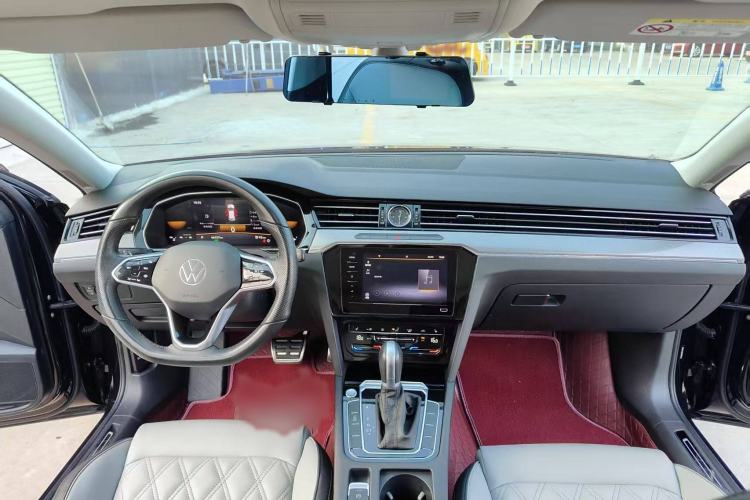 Used Volkswagen Magotan 2023 2 Million Units Limited Edition 330TSI DSG Leading Version
