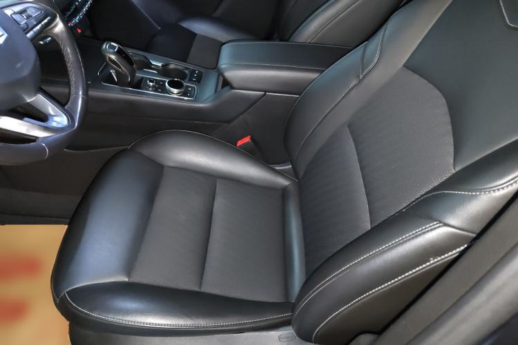 Used Cadillac XT4 2018 28T Two-Wheel Drive Tech Version