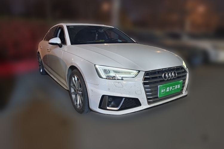 Used Audi A4L 2019 40 TFSI Fashion Version China V