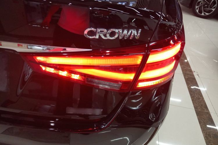 Used Toyota Crown 2017 2.0T Sport Edition
