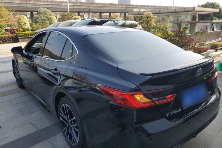 Used Toyota Camry 2026 Model Dual-Engine 2.0HSE Sport Lite Edition