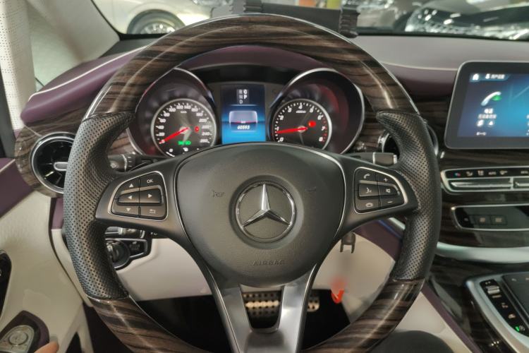 Used Mercedes-Benz V-Class 2022 V 260 L Long Wheelbase Prestige Edition
