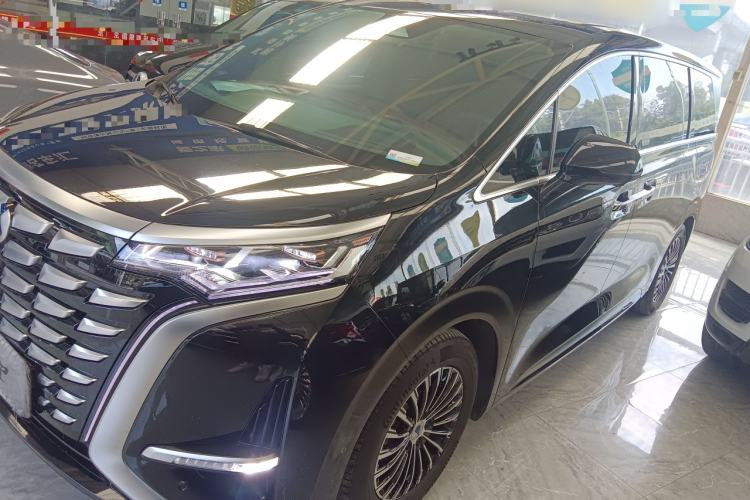 Used Denza D9 2022 DM-i 970 Four-Wheel Drive Flagship Model
