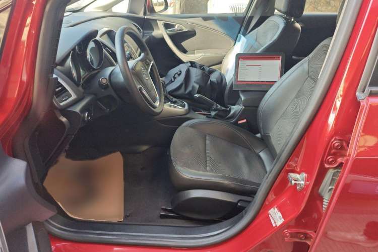 Used Buick GT 2014 XT 1.6L Automatic Fashion Edition
