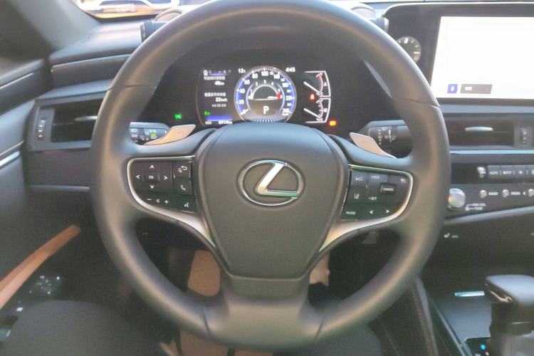 Used Lexus ES 2023 200 Excellence Edition