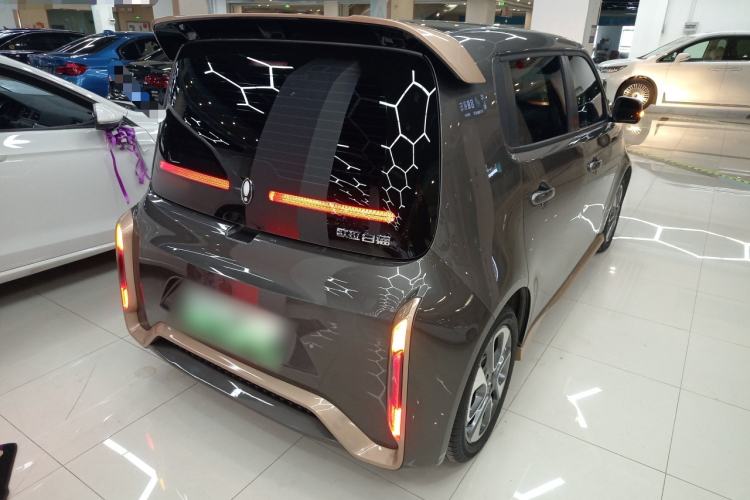 Used ORA White Cat 2022 Xiaoyue Mao Edition 360 km Luxury Model Lithium NMC