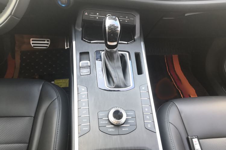 Used Wey VV5 2019 Upgraded Model 2.0T Two-Wheel Drive Ultra-Luxury Version China V Standard