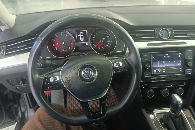 Used Volkswagen Magotan 2018 330TSI DSG Advanced Model