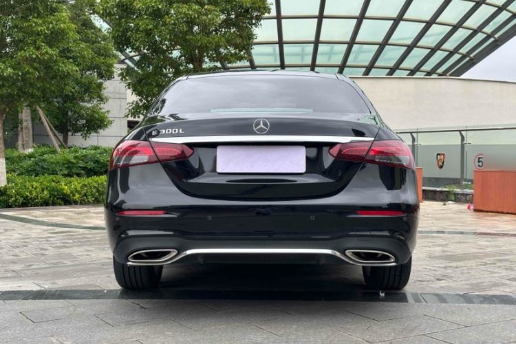 Used Mercedes-Benz E-Class 2022 Revised Version E 300 L Sporty and Stylish Edition
