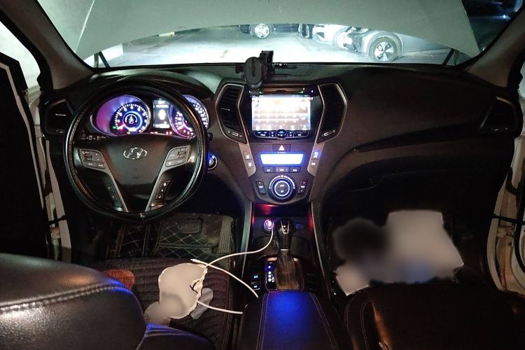 Used Hyundai Santa Fe 2013 2.4L Automatic Two-Wheel Drive Smart Version
