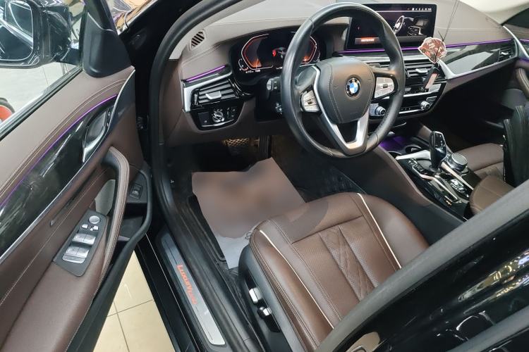 Used BMW 5 Series 2022 Second Facelift 525Li Luxury Package
