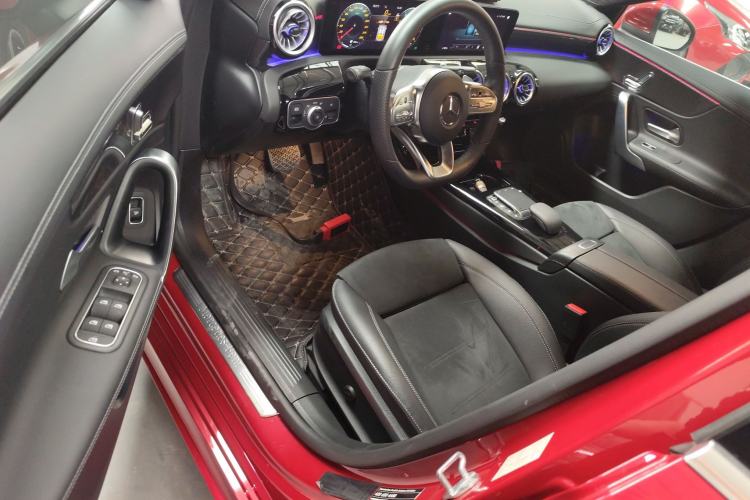 Used Mercedes-Benz A-Class 2022 Revised Version A 200 L Sport Sedan Fashionable Style
