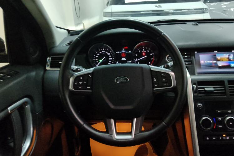 Used Land Rover Discovery Sport 2018 240 PS SE Version