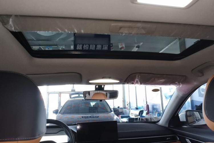 Used Geely Auto Emgrand 2025 4th Generation 1.5L CVT Flagship Version
