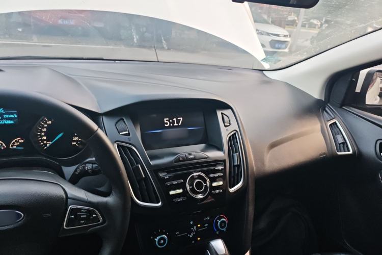 Used Ford Focus 2018 Hatchback Classic 1.6L Automatic Trendy SmartDrive Edition